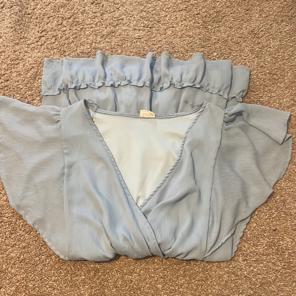 Flutter sleeve boutique dress | Medium | Gently Used - Picture 3 of 4